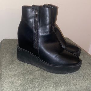 Divided (H&M), Black platform booties, size 39(8)